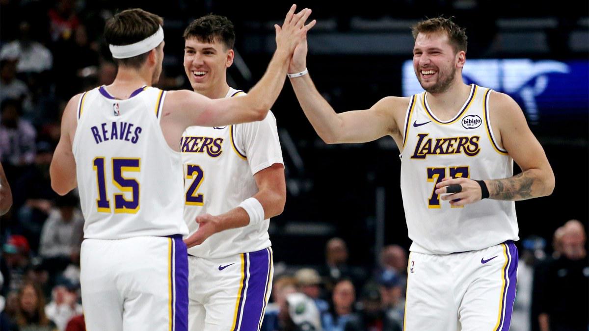 mk体育_mk体育_金牌服务入口：绝妙，湖人队新阵容被NBA评论员比尔·西蒙斯起绰号“Snowtime”（封面配图）