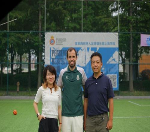 mk体育_mk体育_金牌服务入口：皇家西班牙人足球俱乐部通过其上海足球学院深化国际布局（封面配图）